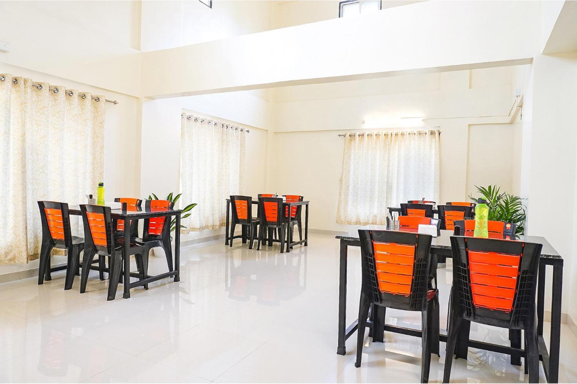 Fabhotel Majestic Luxurious - Nr Rajaram Bhiku Pathare Stadium Pune Exterior photo